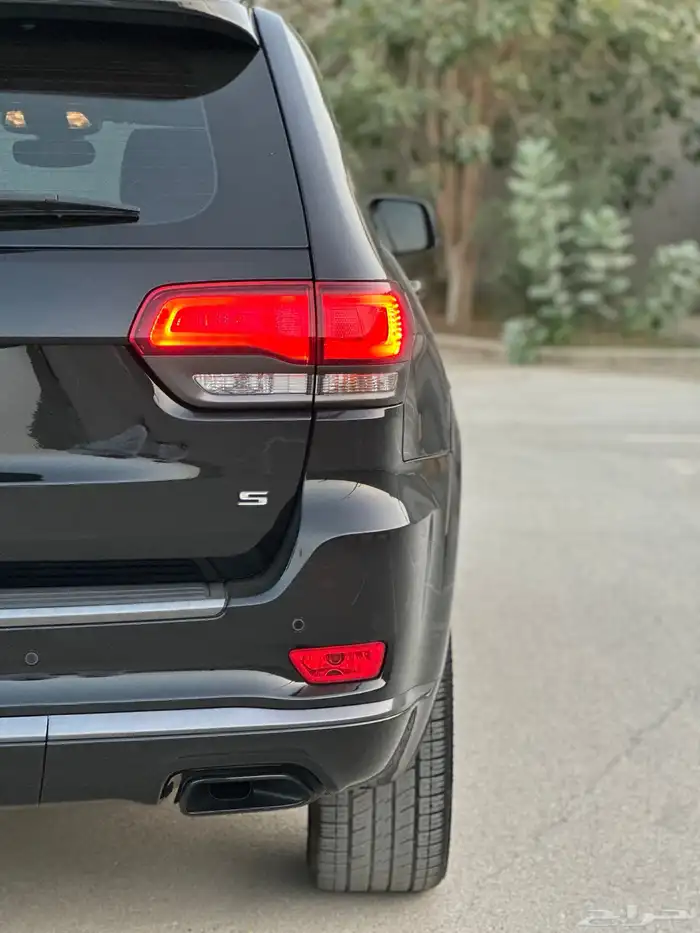 جيب شروكي جراند S فل كامل العداد 81 الف 2020 9