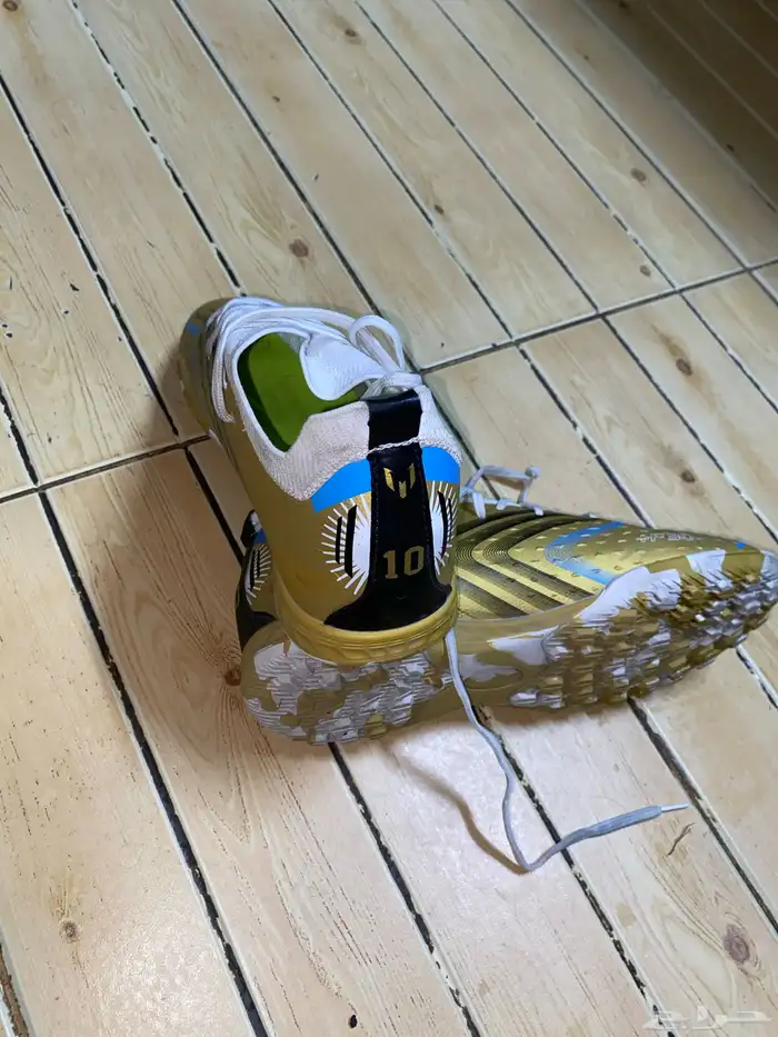 كنادر جزمه رياضيه جديده استخدمه يوم بس 2