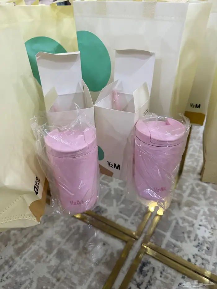 مق هاف مليون لون وردي السعر 40 ريال 0