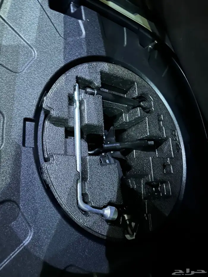 لكزس ES300 هايبرد موديل 2019 نظيفه جدا 17