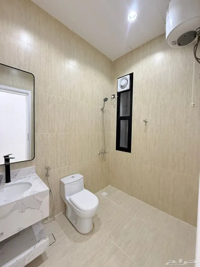 للبيع دور ارضي بمدخل سياره6غرف بأحد رفيده بسعر550الف 18