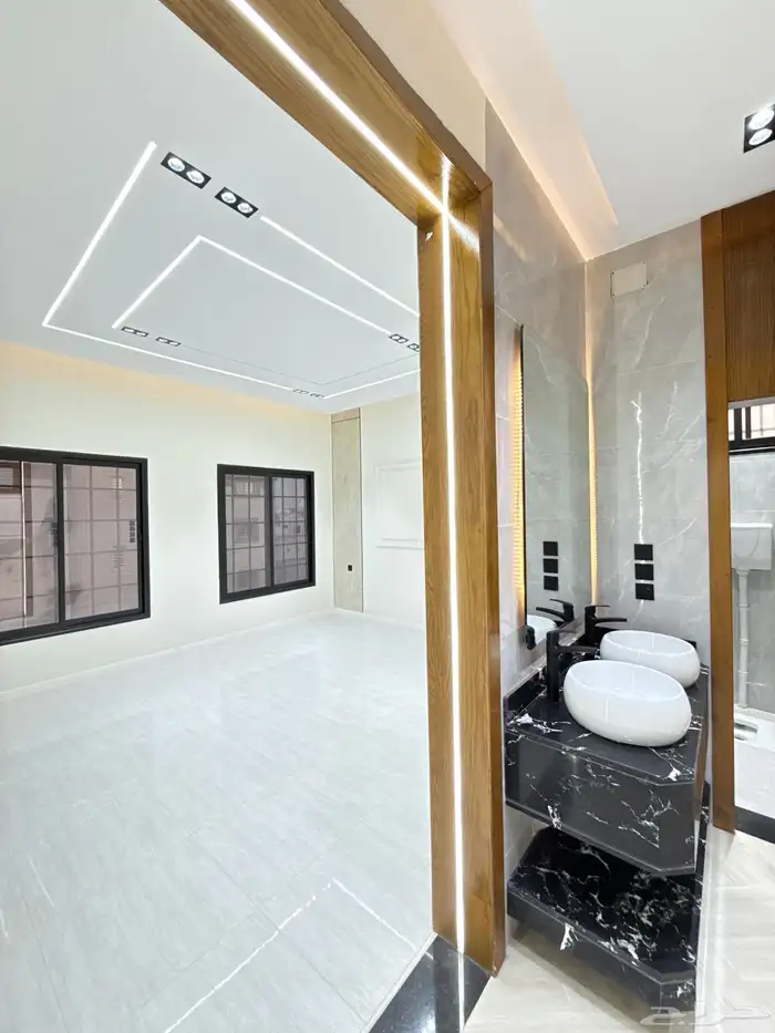 للبيع شقق ارضيه وعلويه بسطح خاص بحي الموسي وسط جميع الخدمات 26