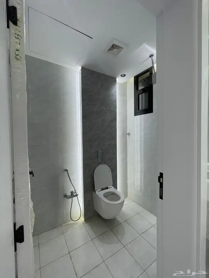 للبيع شقق أرضيه وعلويه ابها بالقرب من المطار 4