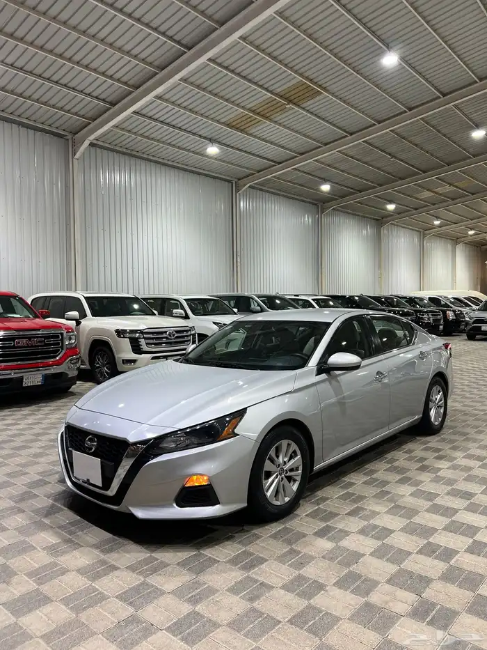 للبيع نيسان التيما موديل 2022 2