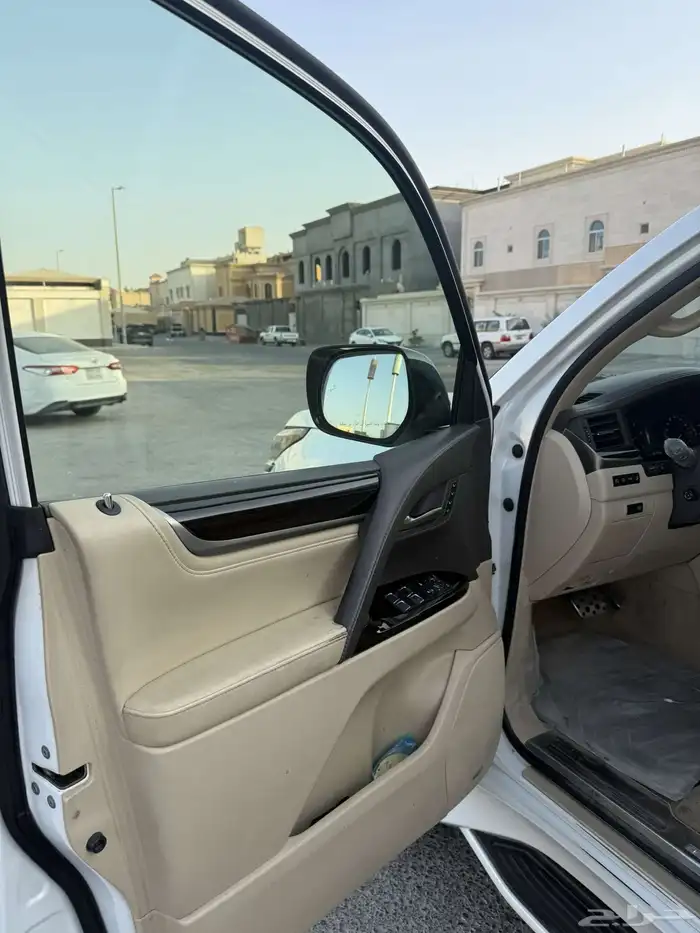 لكزس 2019 فل كامل 6