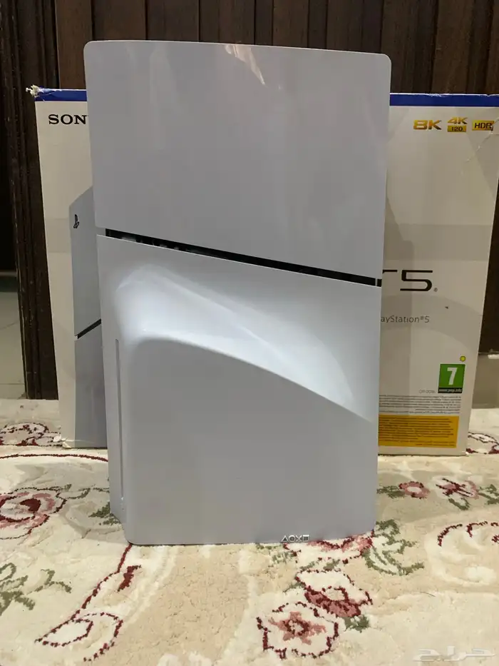 بلايستيشن 5 ديجتال 1 تيرا مع يد وجميع ملحقاته 3