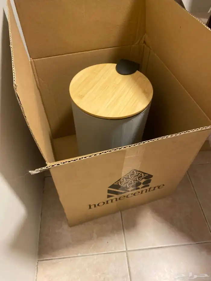 بيع سلة نفايات ومزهرية ارضيه جديده لم تستعمل 4