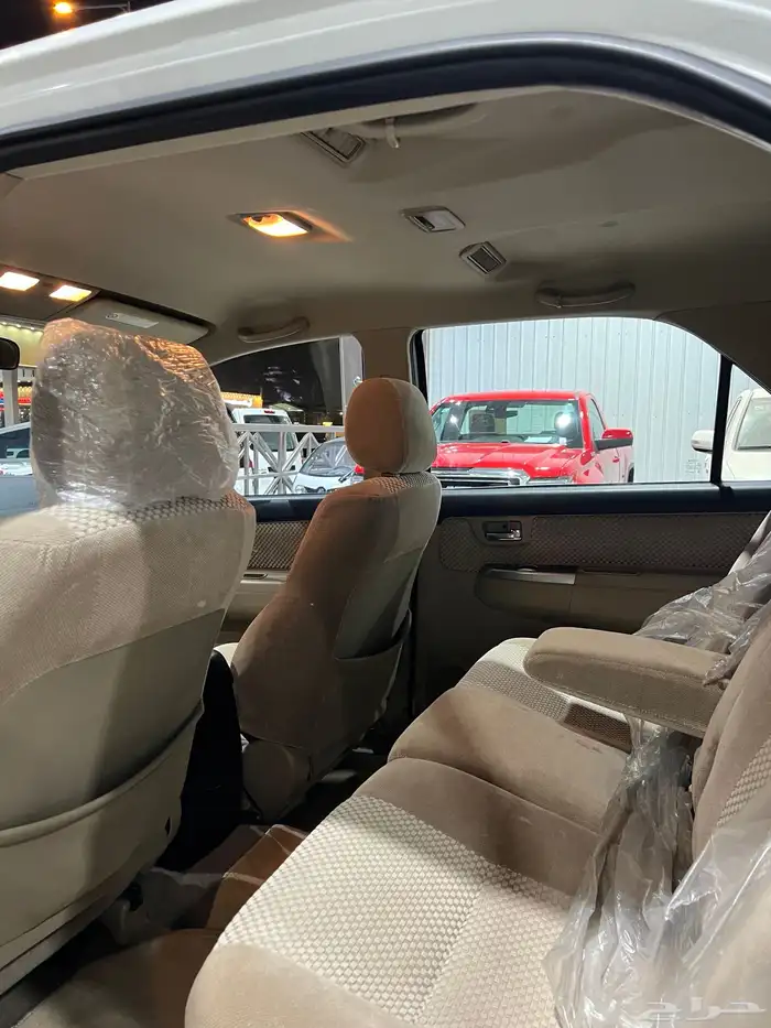 للبيع تويوتا فورتشنر موديل 2015 ممشى قليل 16