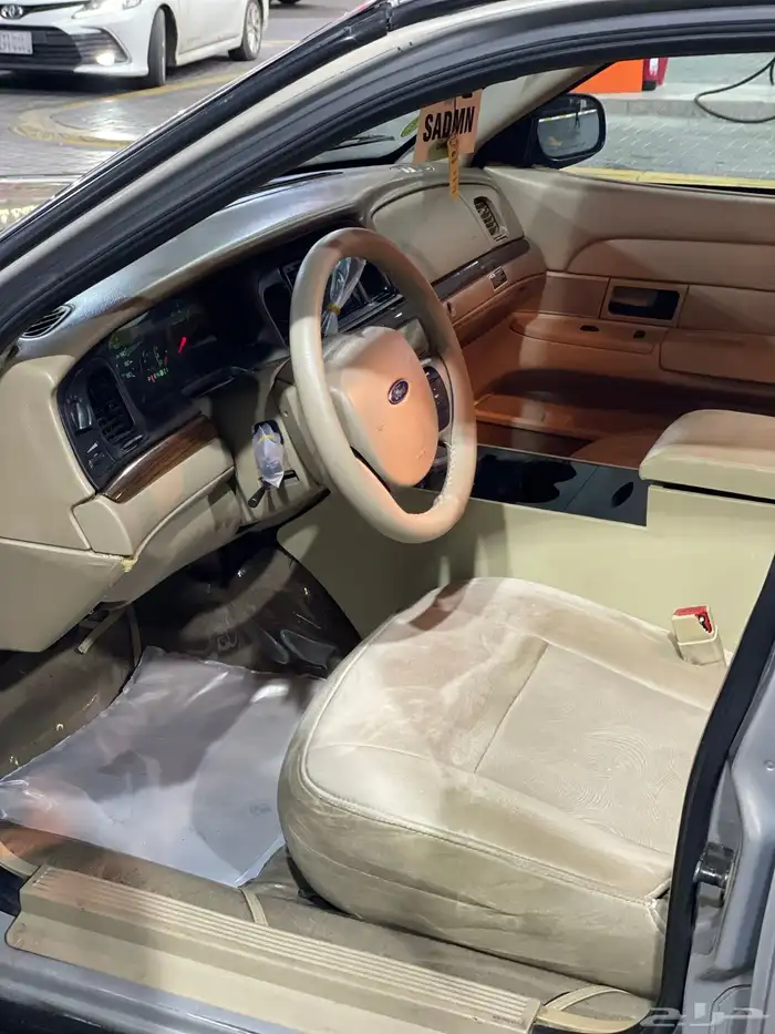 فورد فكتوريا سعودي للبيع او للبدل بيوكن من2009الا2012 9