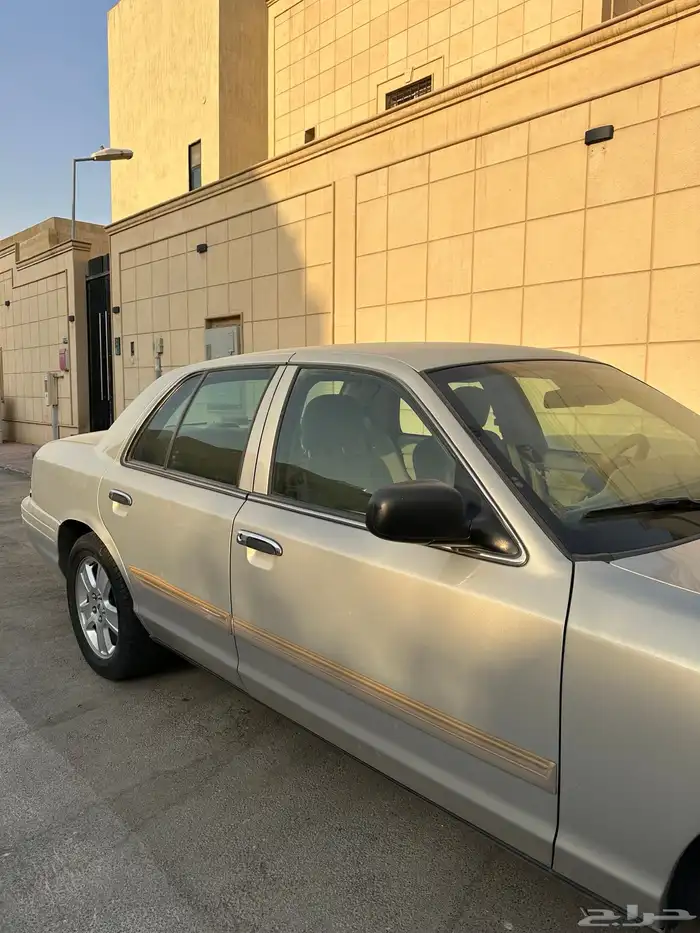 فورد كراون فكتوريا 4