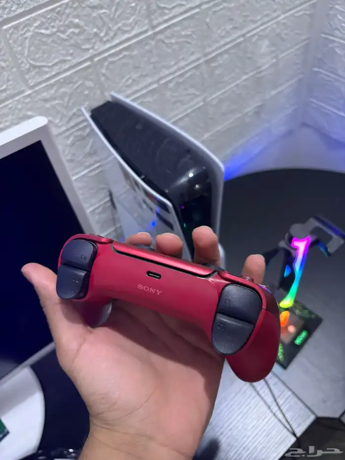 بلاستيشن فايف للبيع ون تيرا معه يدين الوكاله وسماعه وكرتونه 11