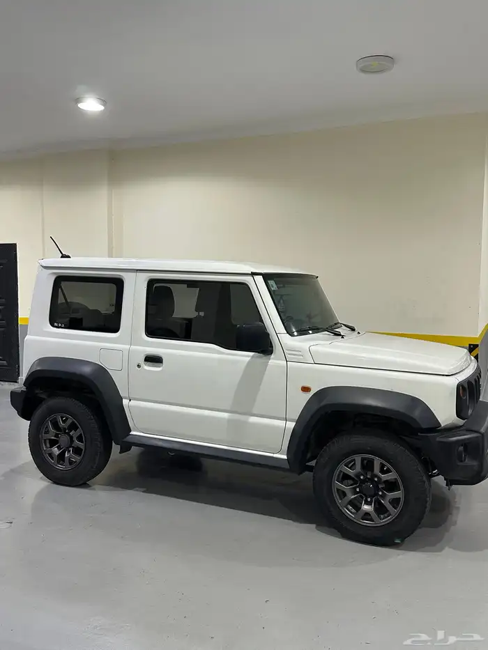 للبيع سوزوكي جمني 2021 مالك اول 2