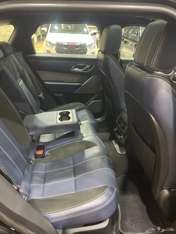 رينج روفر فيلر موديل 2021 13