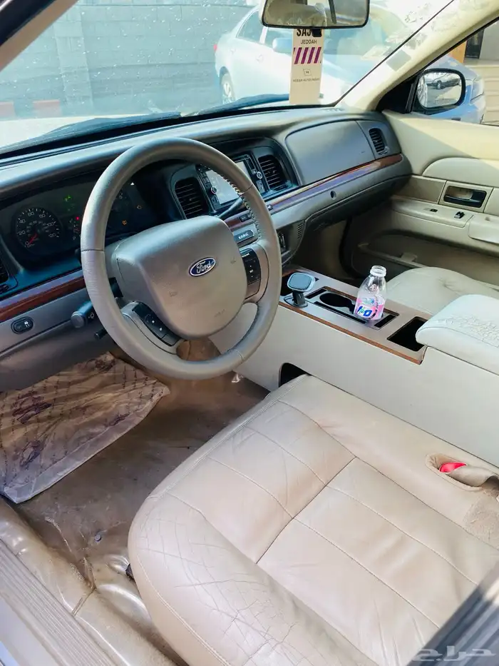 فورد كراون فيكتوريا 2011 13