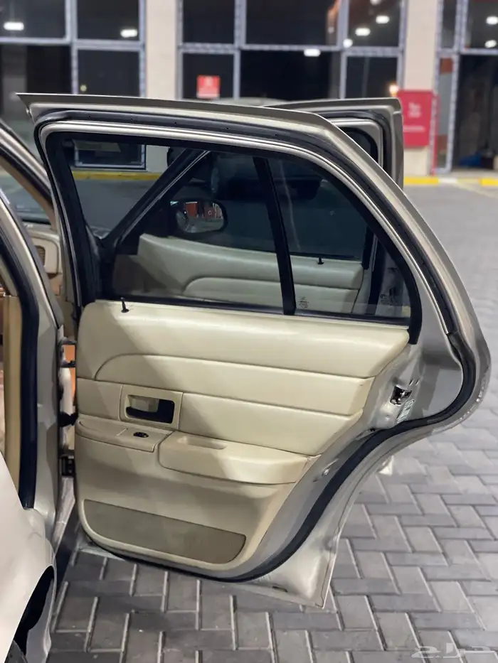 فورد فكتوريا سعودي للبيع او للبدل بيوكن من2009الا2012 16