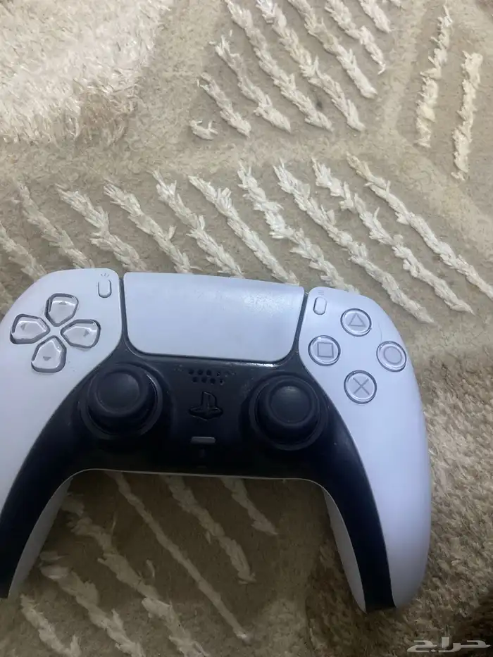 يد سوني نظيف مافيه ولا خراب على السوم  سبب البيع عدم احتياج 0