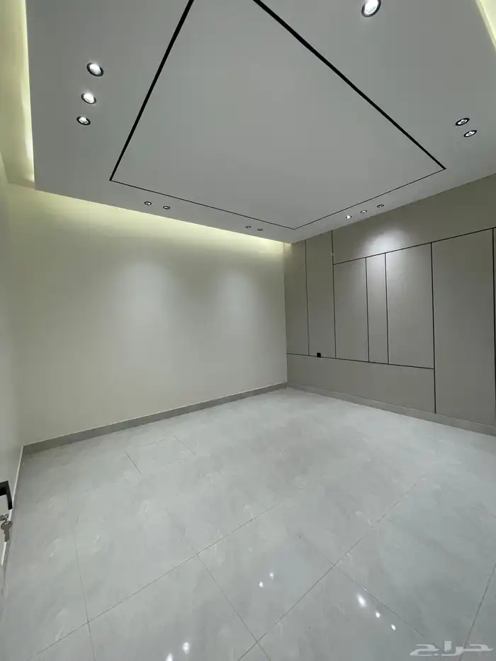 للبيع شقق أرضيه وعلويه ابها بالقرب من المطار 9