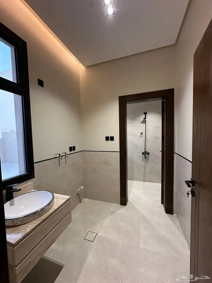 للبيع فيلا مودرن قريبه من ممشى الراقى بخميس مشيط 29