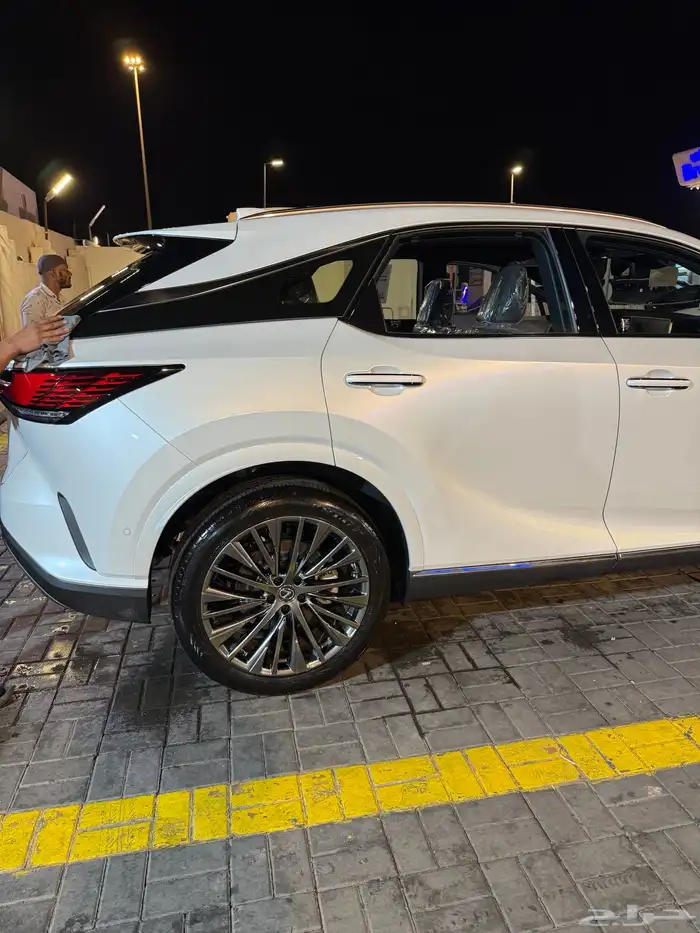 لكزس ارس اكس 4