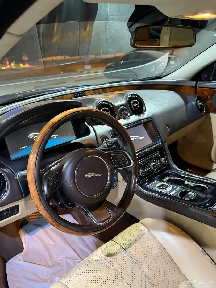 جاكوار XJL Portfolio 2012 فل اطلبية تنفس طبيعي بحالة الوكالة 19