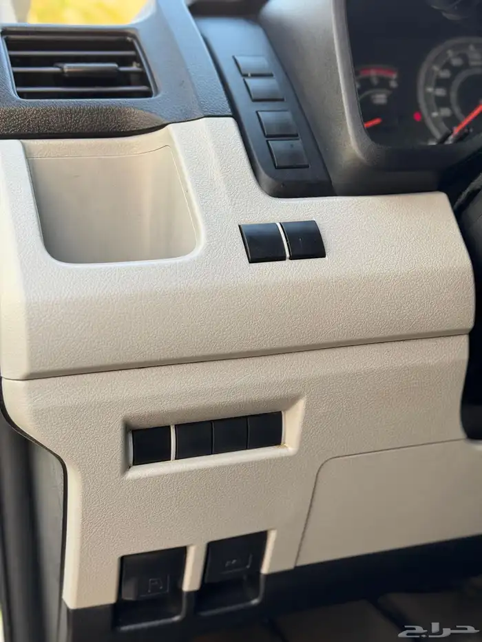 تويوتا-هايس-بضاعه-2019-ديزل-سعر-73000-الف 9