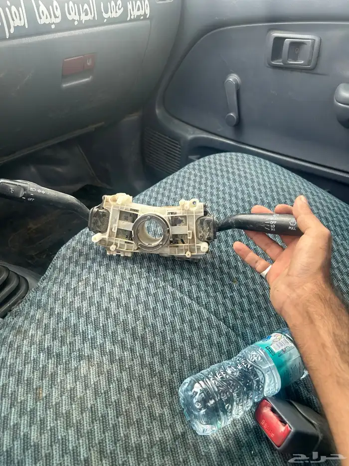 يد نور هايلكس 89إلا 2005 2