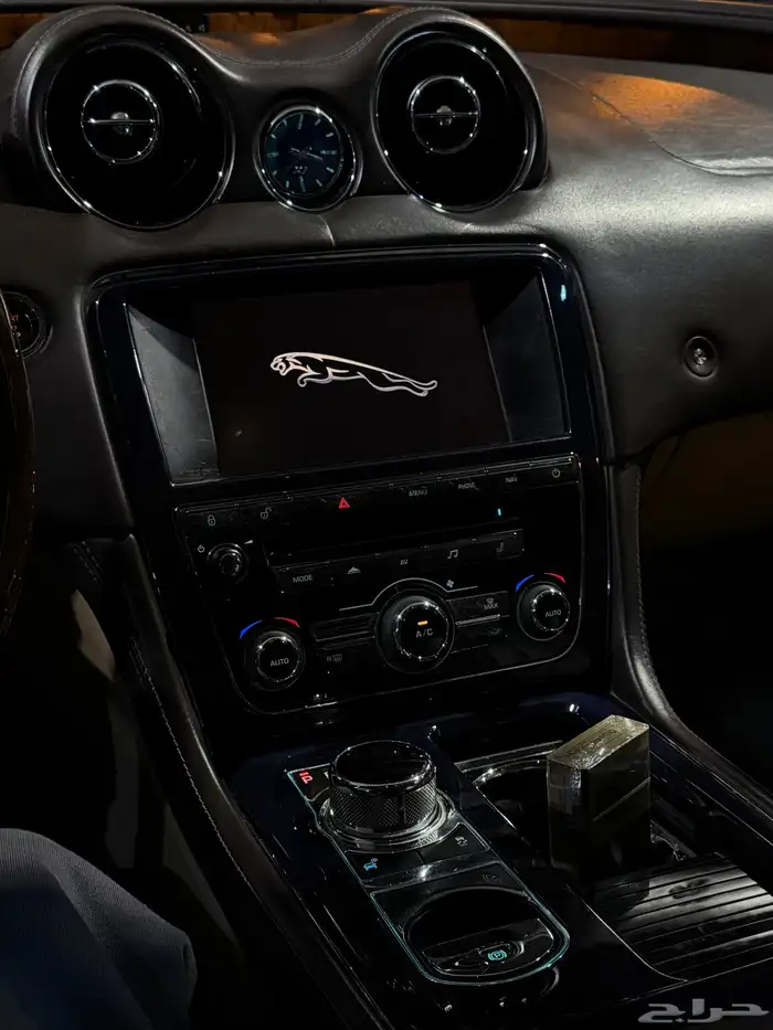 جاكوار XJL Portfolio 2012 فل اطلبية تنفس طبيعي بحالة الوكالة 28