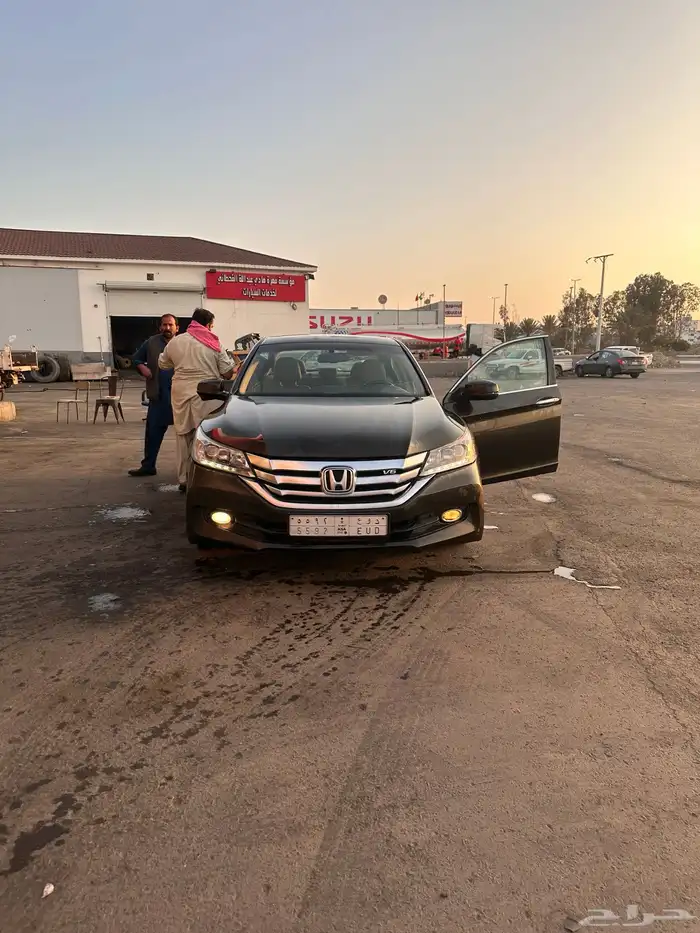 هوندا أكورد 2015 10