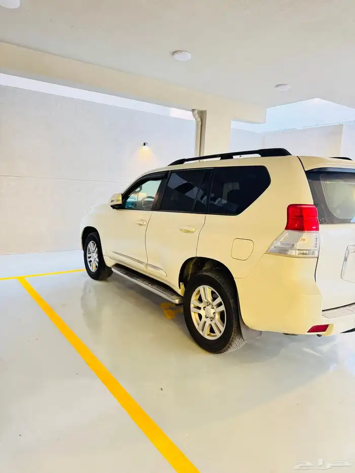 للبيع برادو موديل 2010 فل كامل 0