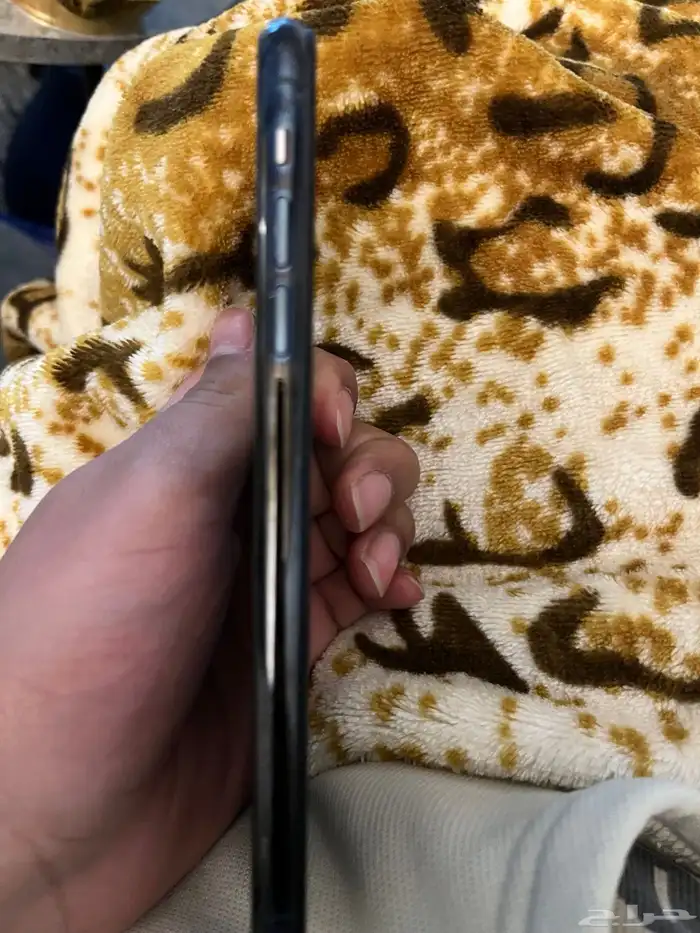 ايفوان 11 برو ماكس مغير شاشة وخلفية وبطاريه 256 جيجا 1