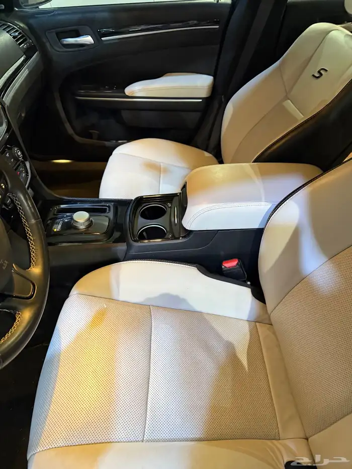 كرايزلر C300s فل 2021 8