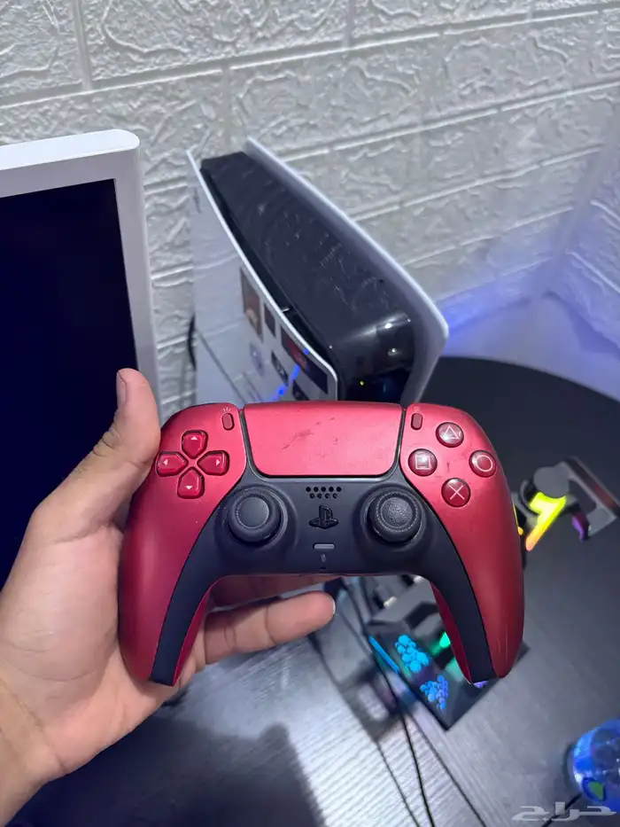 بلاستيشن فايف للبيع ون تيرا معه يدين الوكاله وسماعه وكرتونه 9