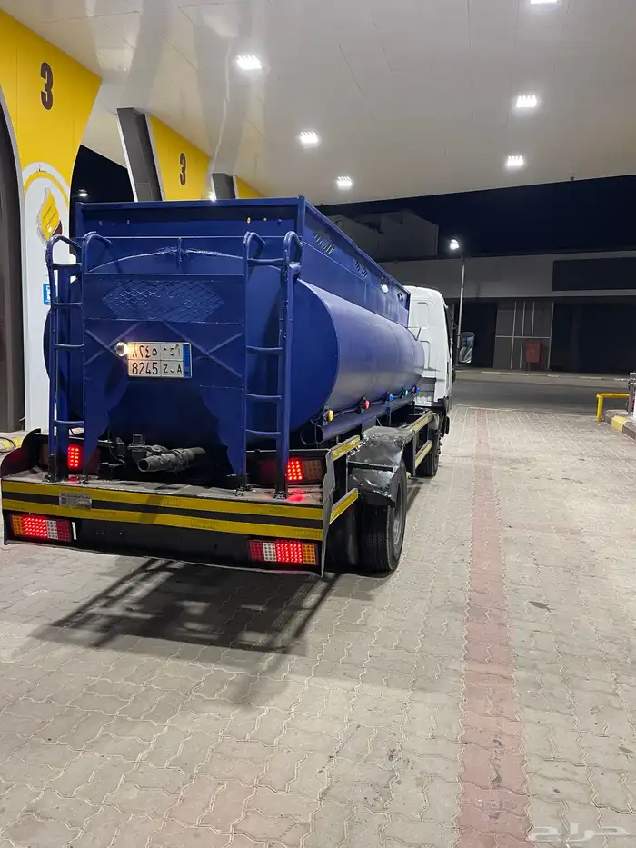 وايت ميستوبيشي كانتر موديل 2002 7