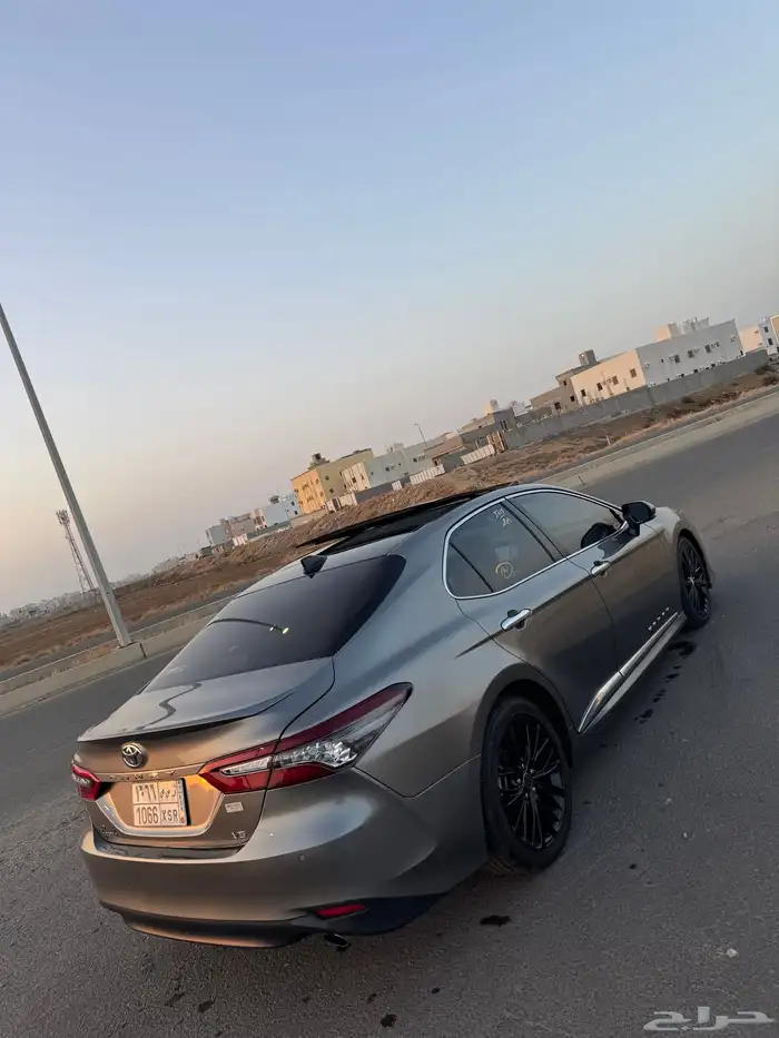 كامري 2023 قراندي 40 عام V6 مازالت تحت الضمان والبيع سمح 4