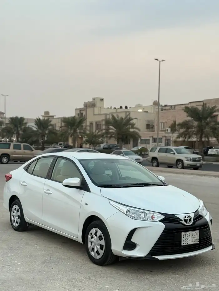 تويوتا يارس 2022 سعودي 1.5قمه بنضافه 7