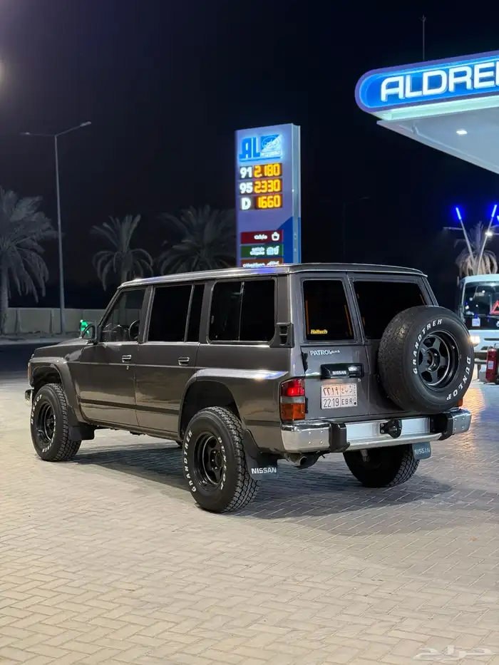 صالون باترول90 LS 1