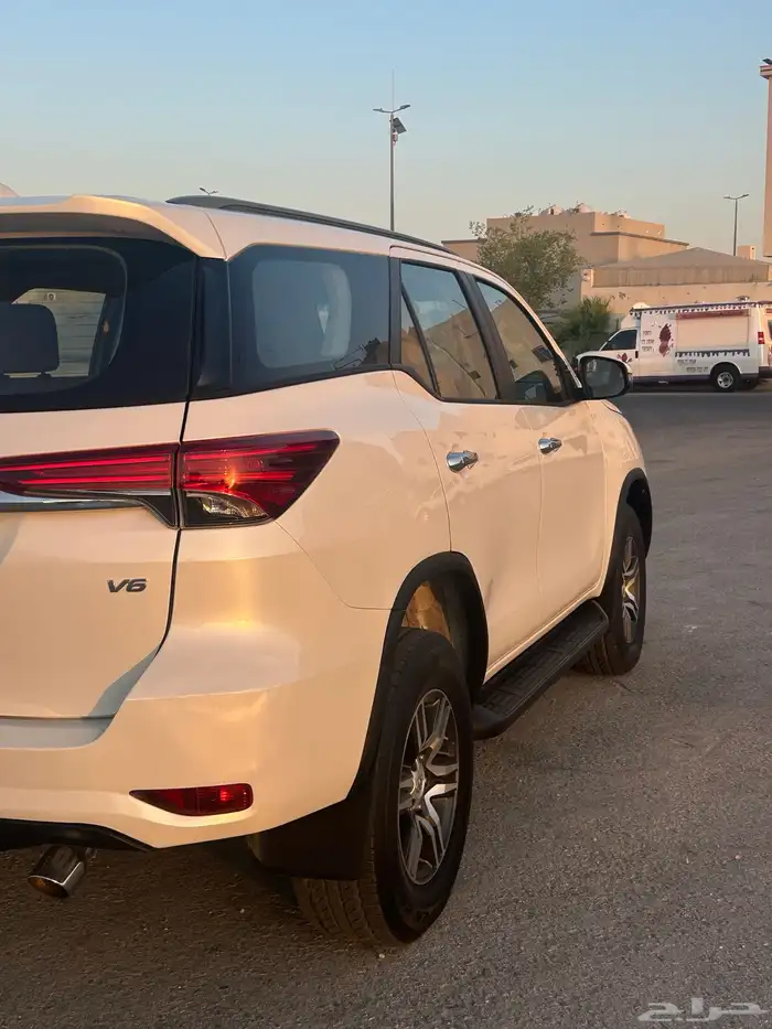 للبيع فور شنر 2018دبل VX 3