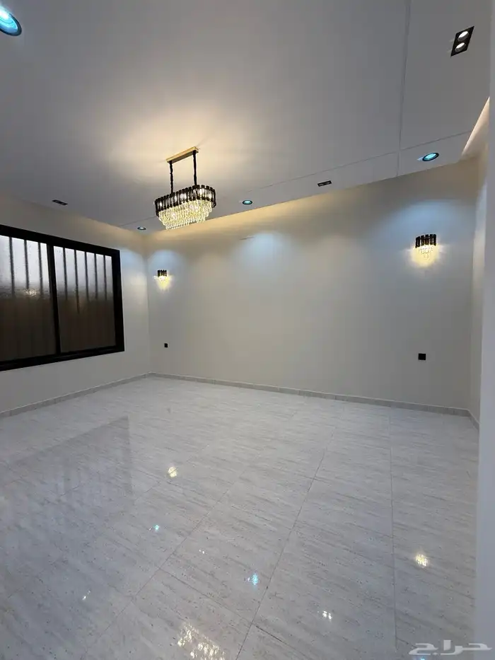 للبيع ارواف علويه بمداخل مستقله وشقق ارضيه ف حي الراقي 7