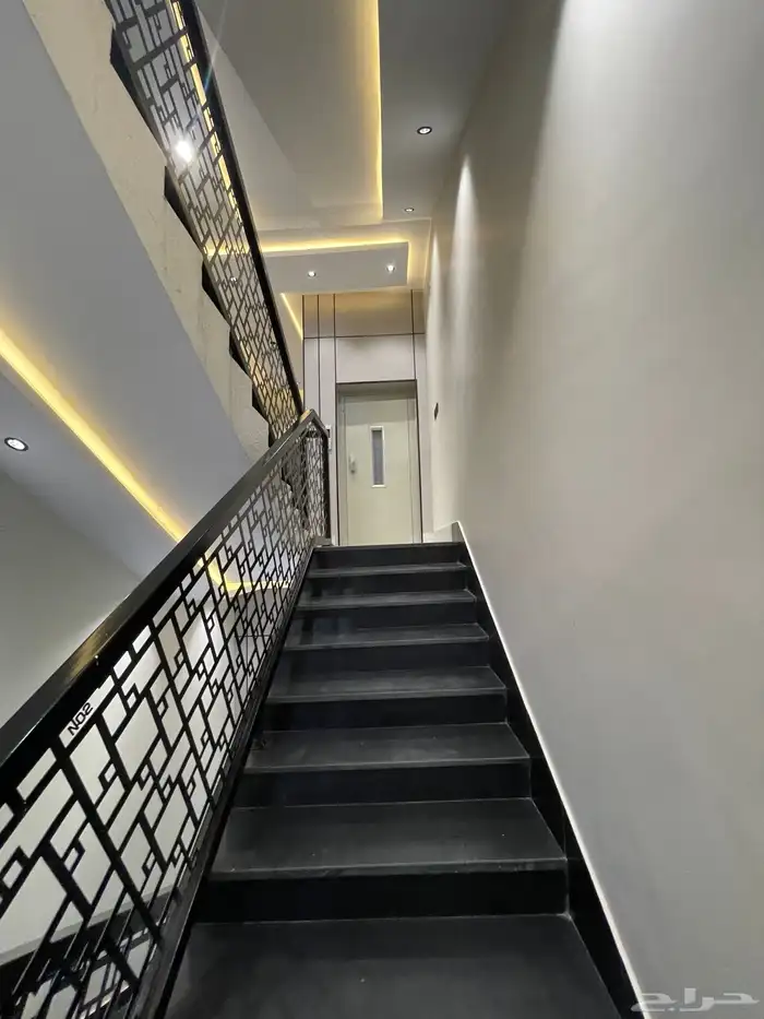 للبيع شقق علويه بسطح ومصعد بسعر 520 الف ابها المحاله 5