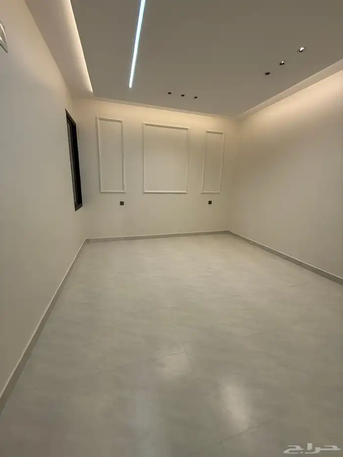 للبيع دور أرضي بحوش وشقه علويه بسطح حي الزهور المحاله ابها 10