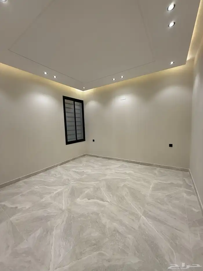 للبيع شقة ارضي 6 غرف بحي البديع أبها سعر عادل 500 الف فقط 8