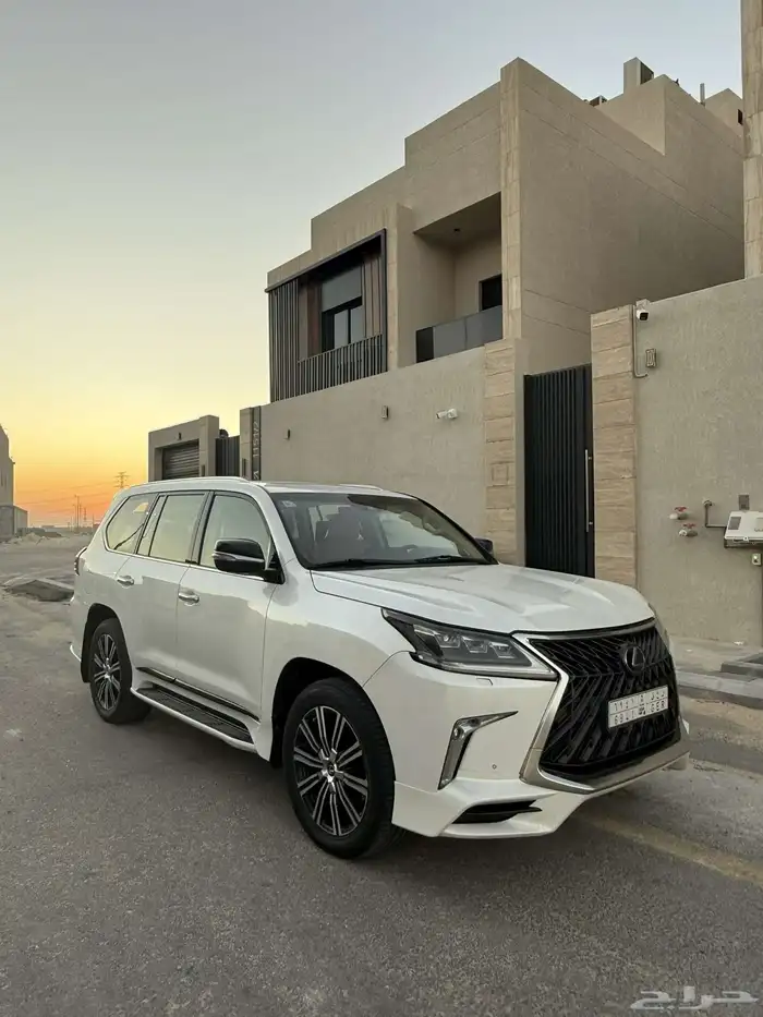 لكزس 2019 فل كامل 1