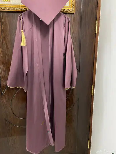 عباية و قبعة تخرج index