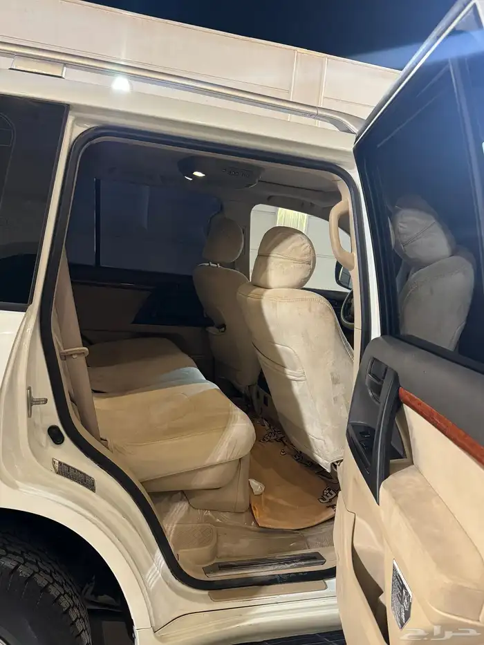 للبيع جيب لاندكروزر 7