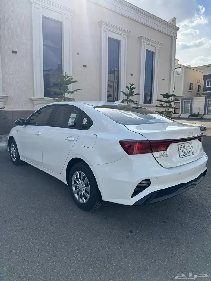 للتنازل والتقبيل سيراتو 2024 استاندر مخزن 0