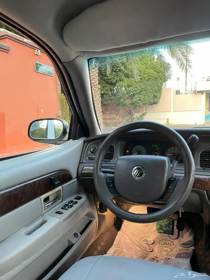 فورد. جراند ماركيز. 35