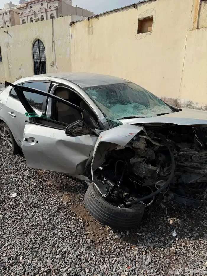 رينو فلوانس 2016 للبيع قطع 1