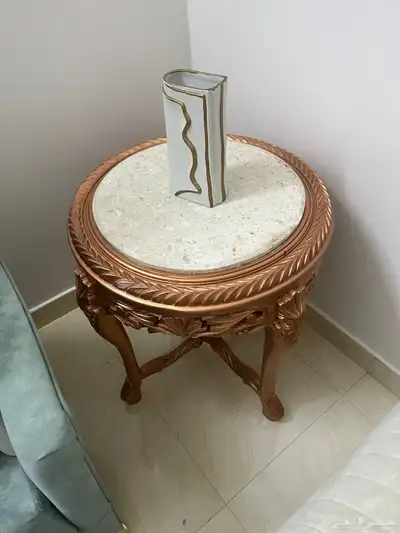 طقم كنب من 8 اشخاص مع طاوله كبيره وطاولتين صغيره index