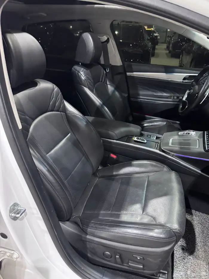 ازيرا 2020 فل كامل اعلى فئه ( 6 سلندر ) بدي وكاله 28