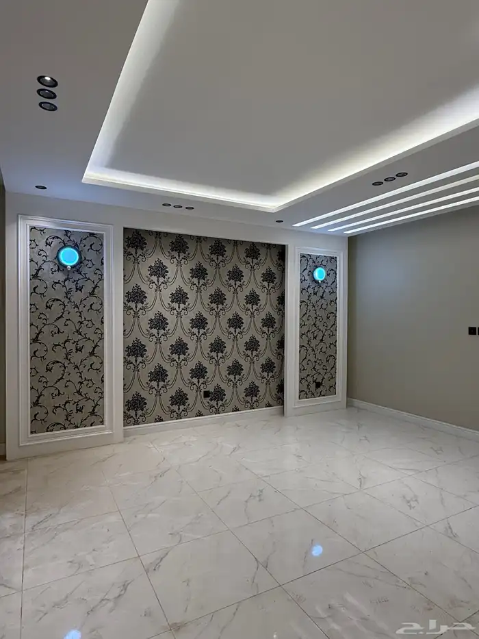 شقة للبيع قريبة على شارع صاري 150م 3